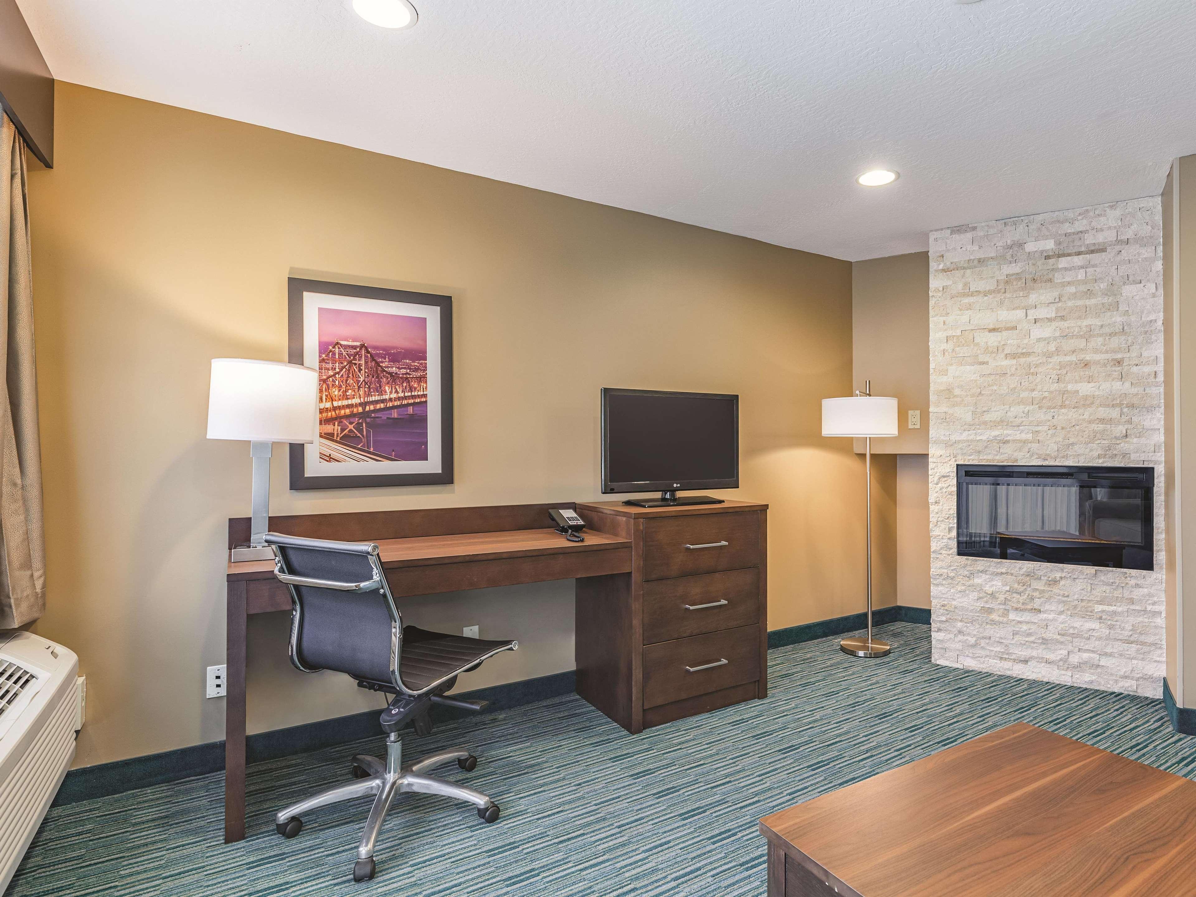 La Quinta By Wyndham San Francisco Airport West Hotel Millbrae Ngoại thất bức ảnh